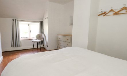 The Woodman's Cottage 9