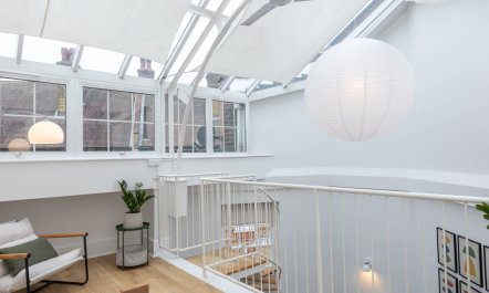 Greenhouse Light 4