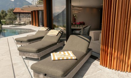 Ophelia on the Lake 6