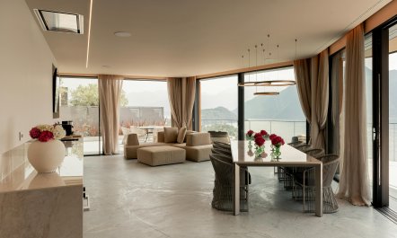 Ophelia on the Lake 1