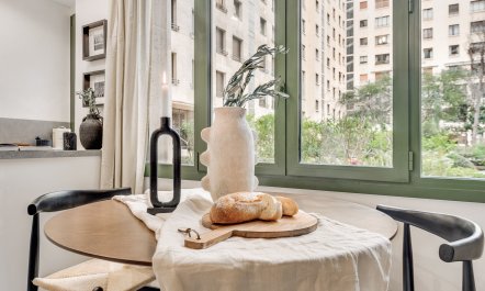 An Air of Elegance 4