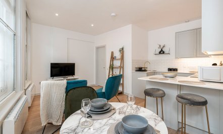 The Platinum Jubilee 7