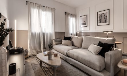 Snug & Chic Spanish Charm 0