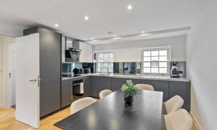 Metropolitan Midnights 1