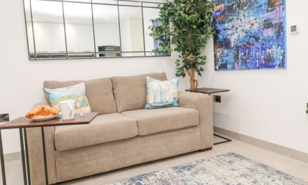 2A Salubrious Terrace 4