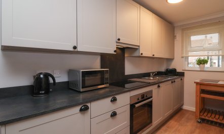 New Tower House- 10 Pear Tree Court 7