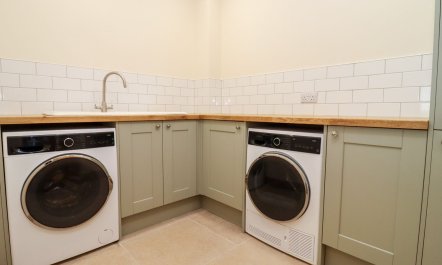 Bears Court North Barn 1 7