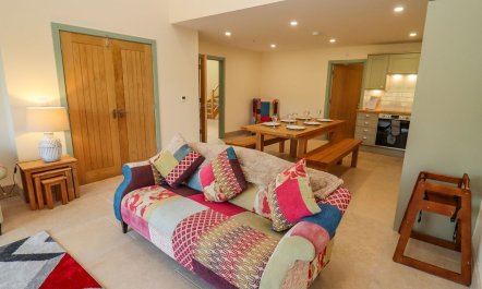 Bears Court North Barn 2 5