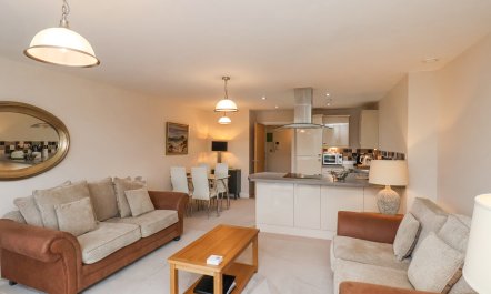 Time and Tide Apartment 25 4