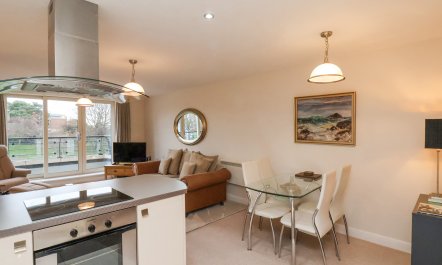 Time and Tide Apartment 25 5