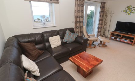 Flat 2, Godrevy View 4