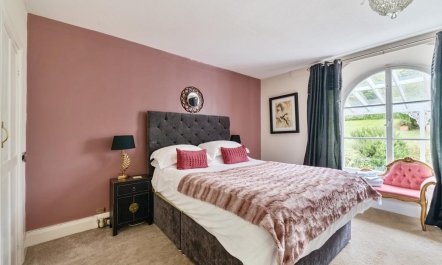 10 Bed in Barnstaple 3