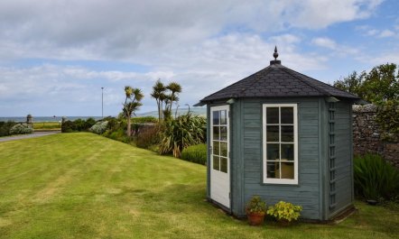 5 Bed in Campbelltown 5