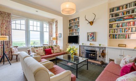 5 Bed in Campbelltown 1