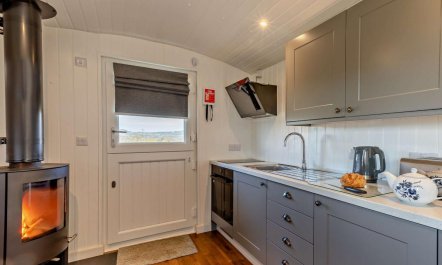 1 Bed in Whitchurch Canonicorum 5