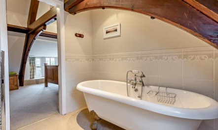 2 Bed in Ambleside 8