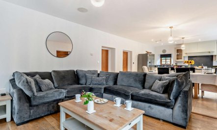 4 Bed in Berrynarbor 2