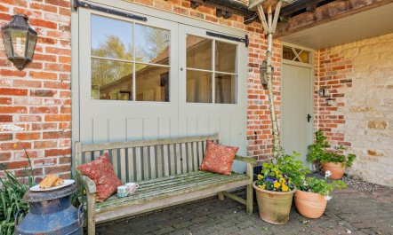 1 Bed in Fifehead Neville 1