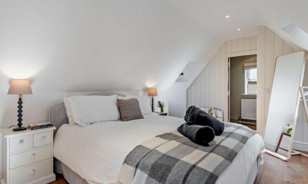 1 Bed in Fifehead Neville 4