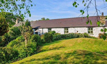 2 Bed in Conwy 2