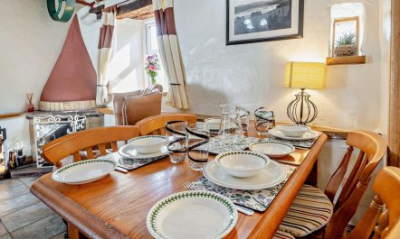 2 Bed in Conwy 9