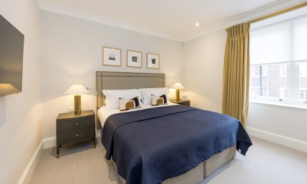 Knightsbridge Delight 9