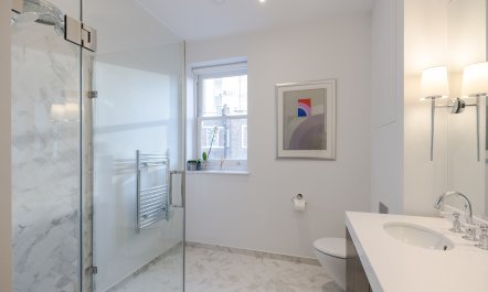 Knightsbridge Delight 0