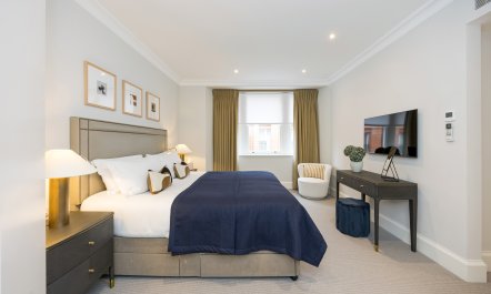 Knightsbridge Delight 1