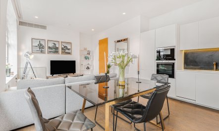 Fitzrovian Romance 5