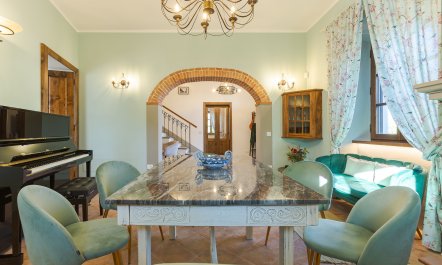 Savour the Tuscan Sunset 0