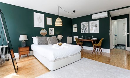 Rich Green & Wicker 8