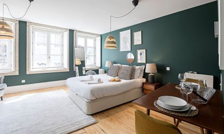 Rich Green & Wicker 9