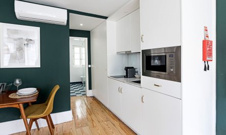 Rich Green & Wicker 6