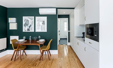 Rich Green & Wicker 1