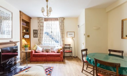 Passport to Pimlico 4