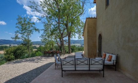 Tranquil Tuscan Retreat 3