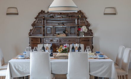 Tranquil Tuscan Retreat 9