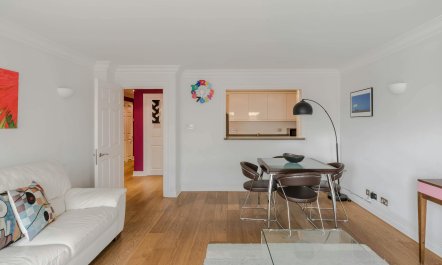 Cosy in Covent Garden 1