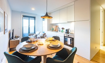 The Eucalyptus Leaf 7