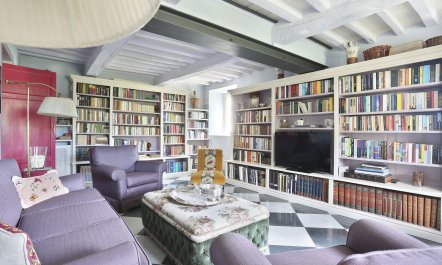 The Tuscan Library 9