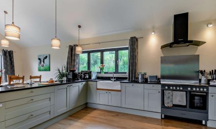 5 Bed in Dulverton 2