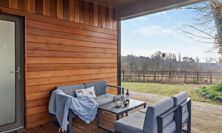 2 Bed in East Bergholt 0