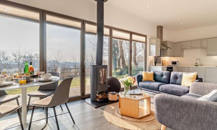 2 Bed in East Bergholt 1