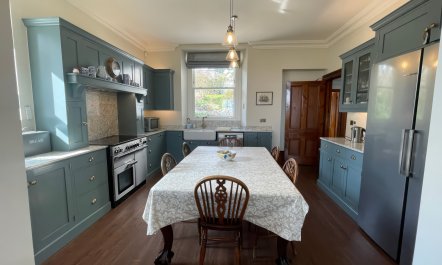 Victoria Mount 6