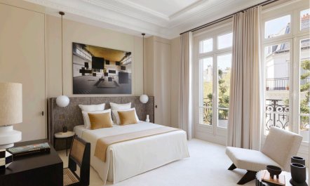 The Gilded Avenue 1