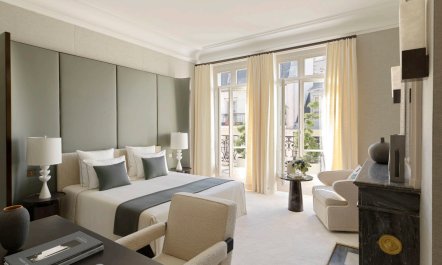 The Gilded Avenue 8