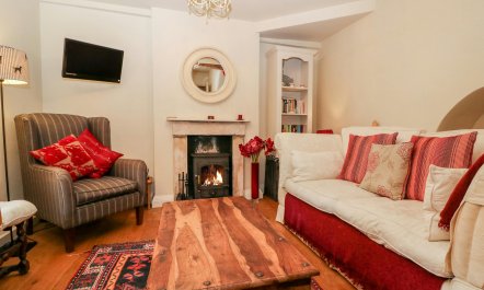 The Chalford Cottage 1