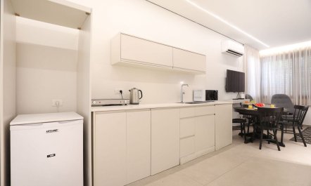 Cat That Got The Cream 6