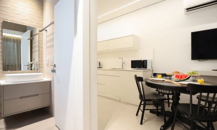 Cat That Got The Cream 4