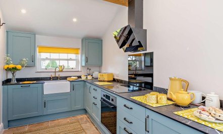 3 Bed in Highbridge 1